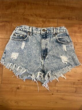 High-Rise Distressed LEVIS STRAUS cut off jeans Denim Shorts - size 29 / medium